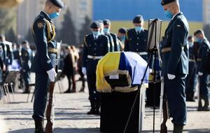 Із загиблими курсантами прощалися на площі Свободи