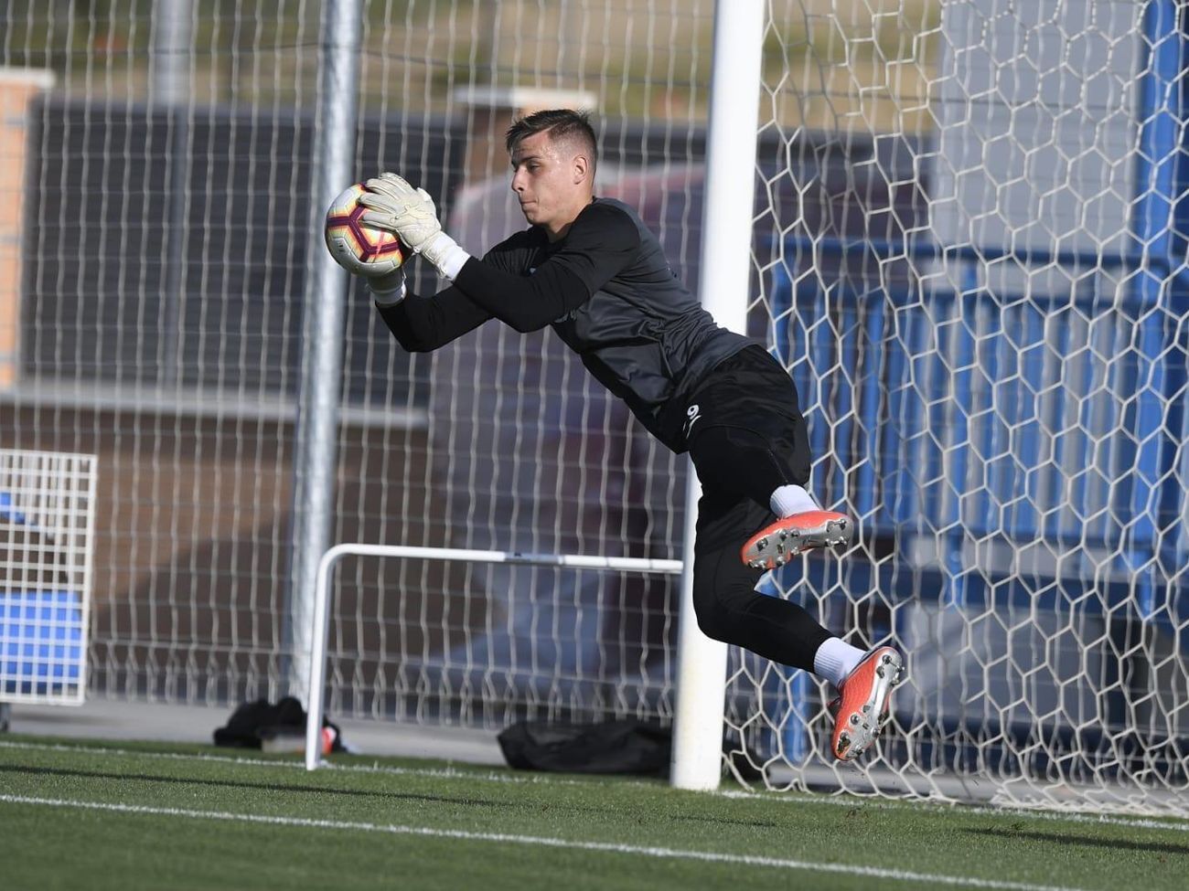 У Лунина обнаружили коронавирусную инфекцию