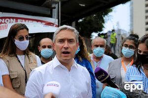 Заява Шампаня стала відповіддю на заклики вірменської громади Канади та групи із роззброєння Ploughshares International