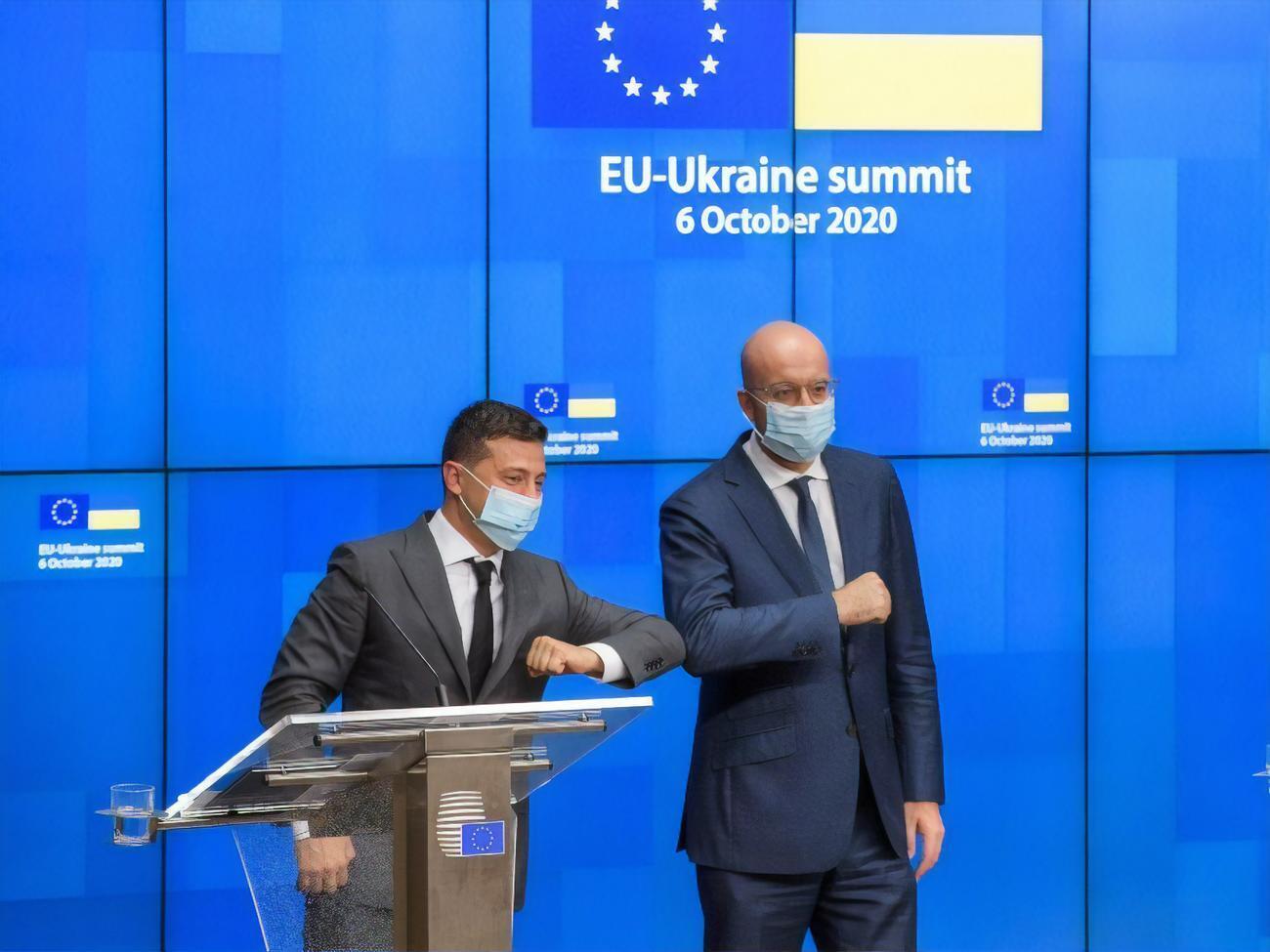 Заявление опубликовано по итогам визита Зеленского (слева) на саммит Украина – ЕС