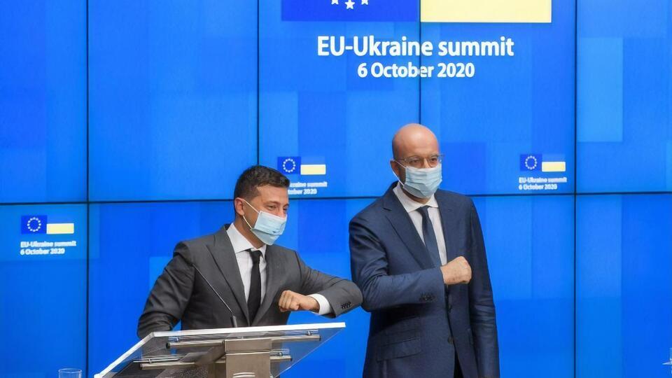 Заявление опубликовано по итогам визита Зеленского (слева) на саммит Украина – ЕС