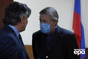 Ефремов (справа) спровоцировал аварию в центре Москвы вечером 8 июня