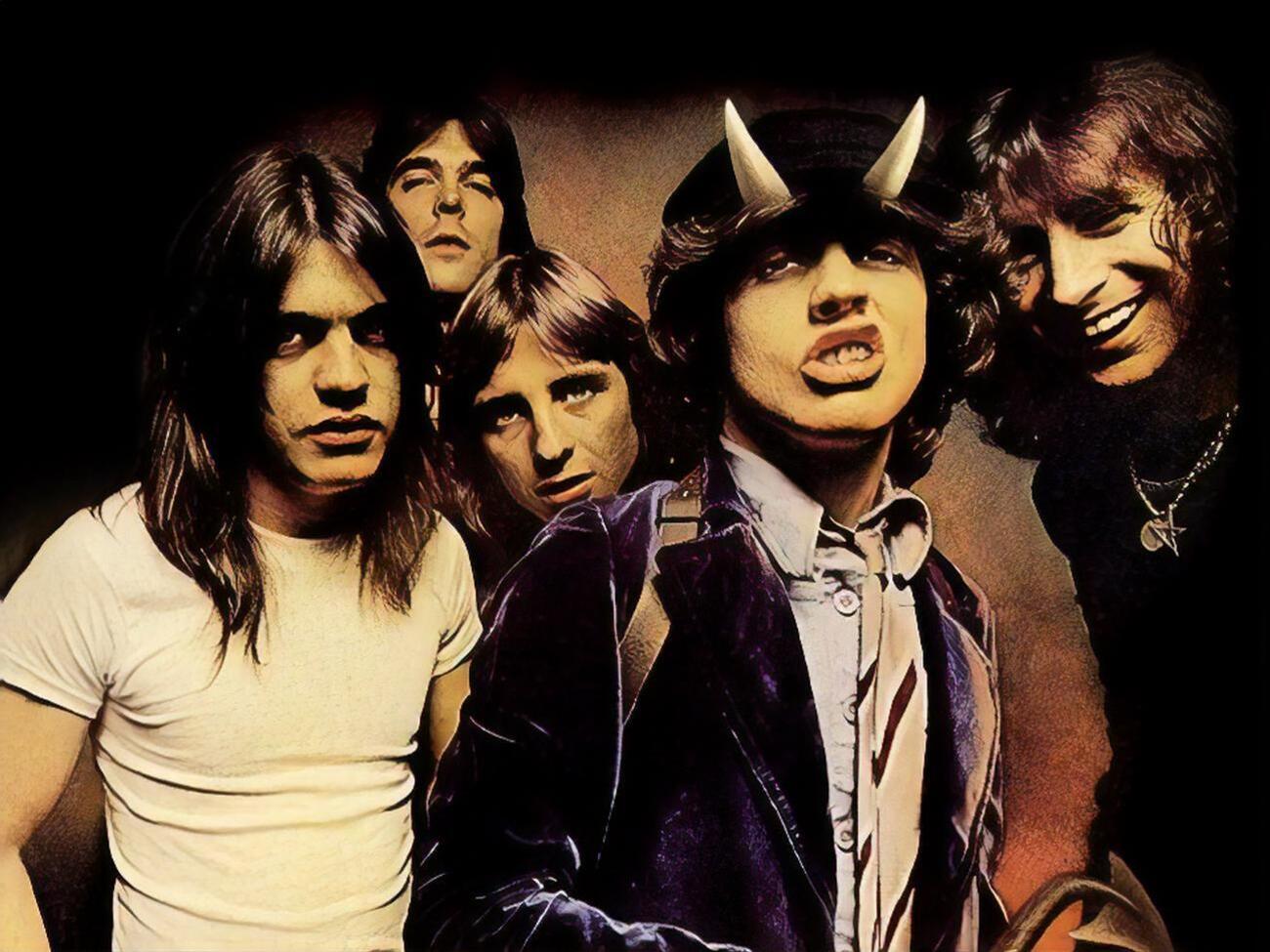 Композиція Shot In The Dark увійде в альбом PWR/UP, реліз якого заплановано на 13 листопада 2020 року