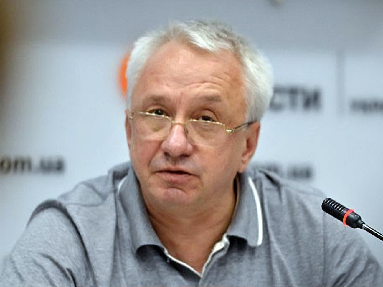 Алексей Кучеренко:&nbsp;Почему одна формула &ndash; вы считаете ее преступной, а другую формулу вы продолжаете считать не просто образцом, а, более того, она еще у нас и зафиксирована в меморандуме с МВФ