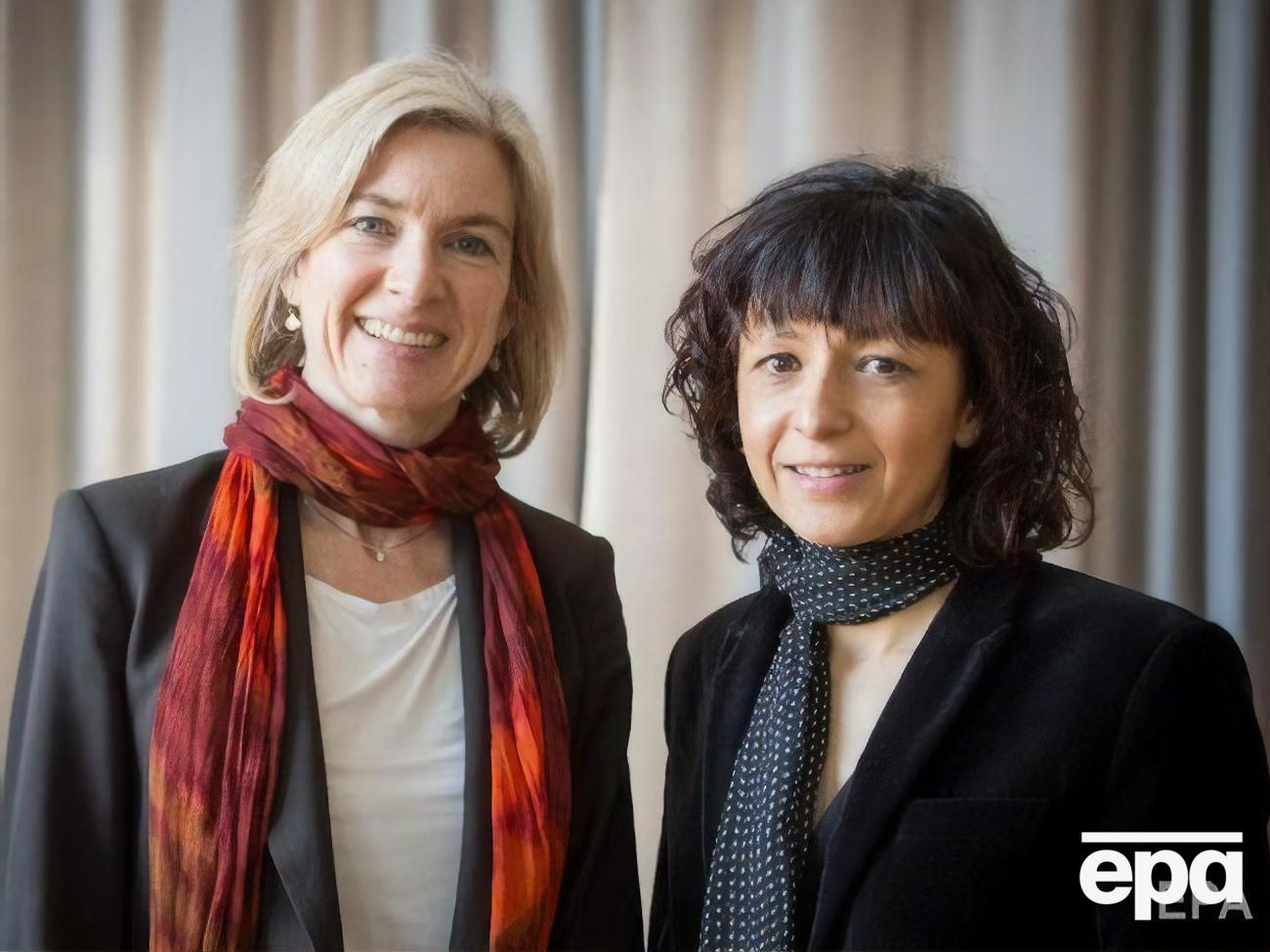 Дудна (на фото зліва) та Шарпантьє стали лауреатками Нобелівської премії