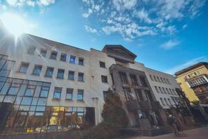 Нападки на окремих суддів, відверті образи і спроби впливу інформаційним тиском не вплинуть на ефективність роботи ВАКС, заявили в суді
