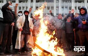 Протесты в Бишкеке начались после парламентских выборов, которые состоялись 4 октября