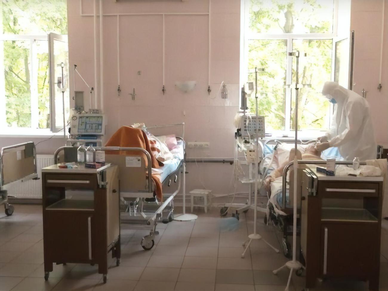 Ліжка в лікарнях Харкова не залишаються порожніми, розповіла чиновниця