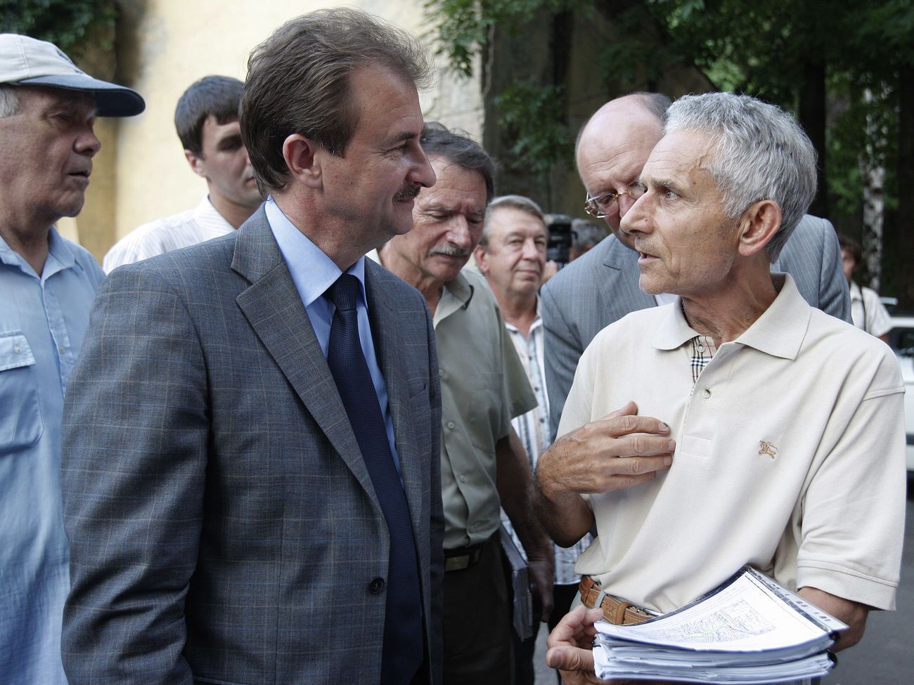 Александр Попов (слева): Нужна единая открытая система информирования о ЧС, которая устранит возникающие проблемы