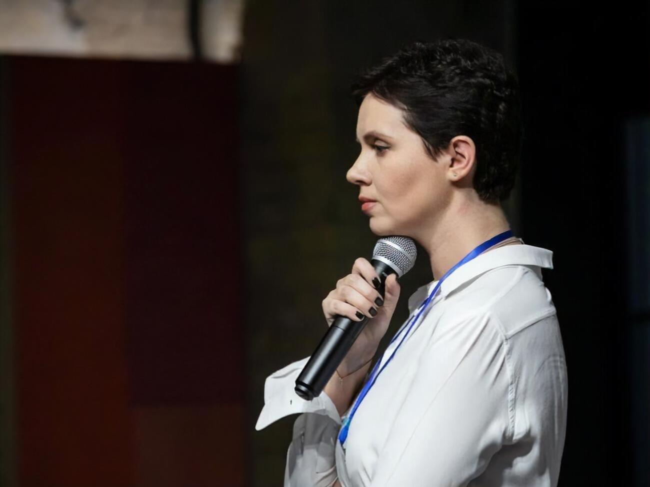 Соколова стверджує, що флешку з даними про вагнерівців знайшла на стільці в ресторані