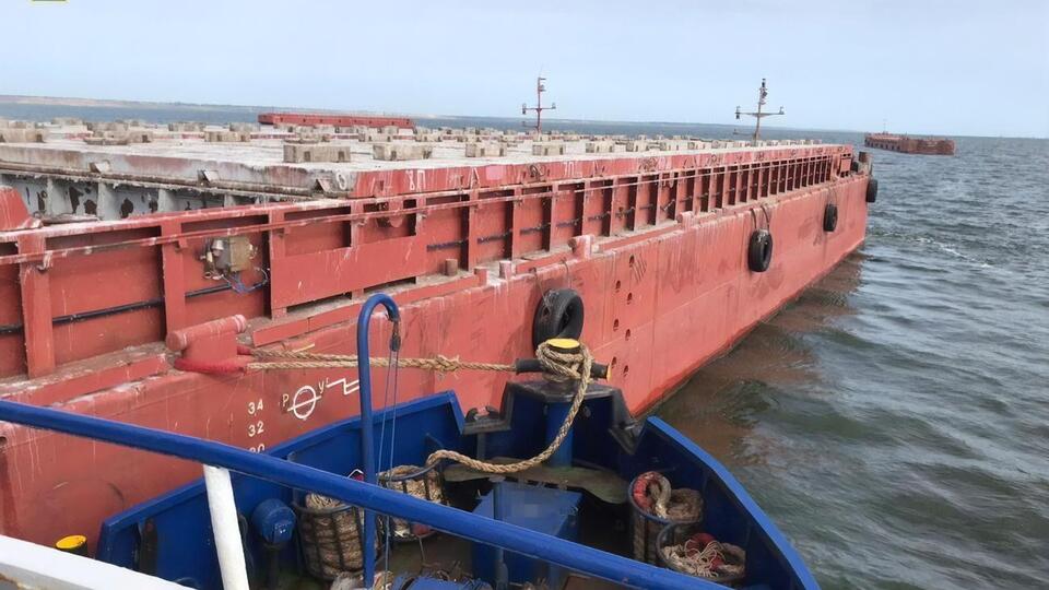 32 баржи незаконно перевезли в одну из стран Черноморского бассейна, где их переоборудовали