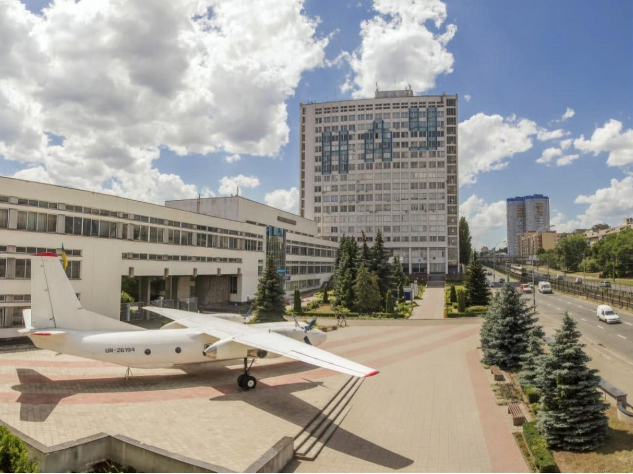 Увольнение нынешнего ректора в вузе назвали незаконным