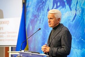 Литвин: С Кравчуком все понятно: это патентованная политическая проститутка