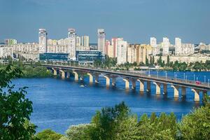 Міст Патона побудований в 1953 році