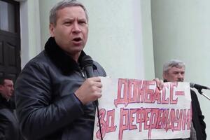 Лукьянов принимал участие в захвате горисполкома в Харцызске и поддержал референдум боевиков