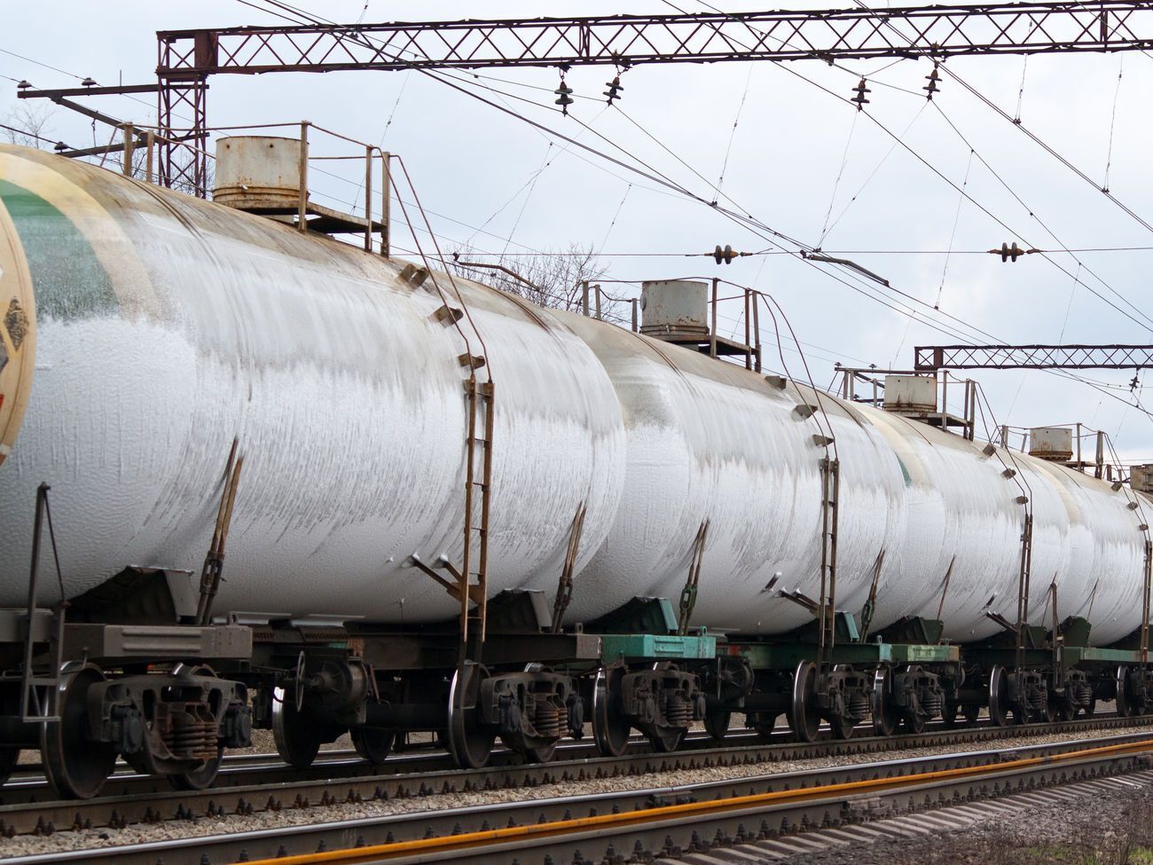 "Анвітрейд" запропонувала ресурс за розрахунковою ціною 18 878,58 грн/т і 19 056,56 грн/т, "Альянс Енерго Трейд"&nbsp;&ndash; за 19 055,86 грн/т