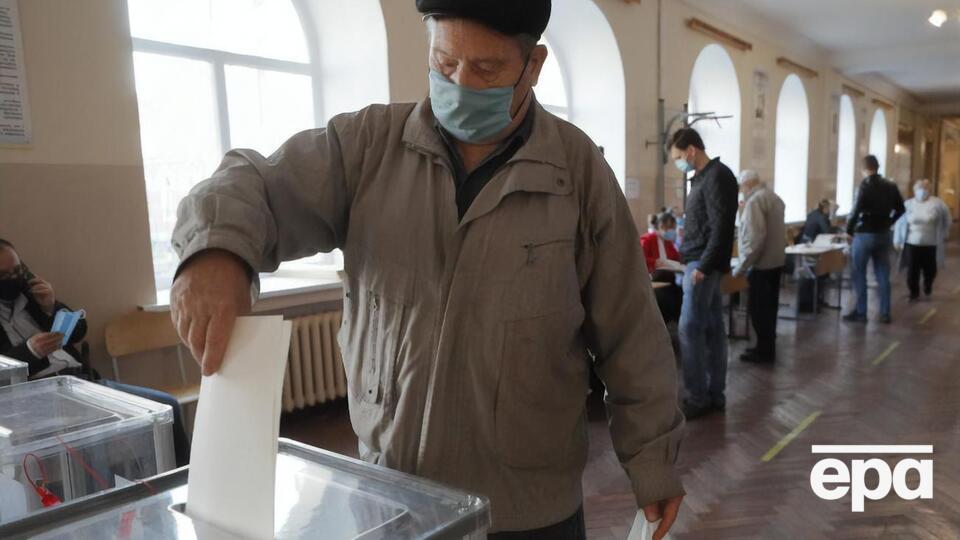 Явка на місцевих виборах в Україні становила понад 36%