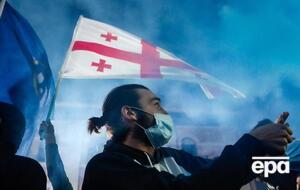 У резиденции Иванишвили протестующие скандировали: "Уходи"