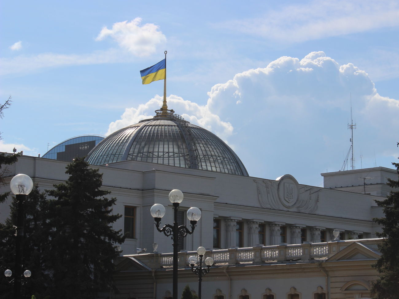 Згідно з результатами опитування, до Верховної Ради проходять чотири партії
