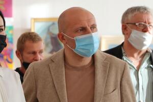 Бондаренко працює дистанційно