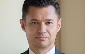 Порівняв ситуацію з COVID-19 в Україні та Австрії. Україна намагається впоратися з бідою не менше і не гірше, ніж інші європейці