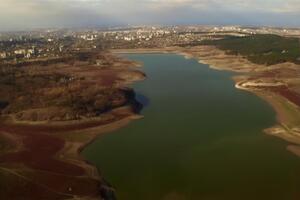 В аннексированном Крыму остро стоит вопрос дефицита воды
