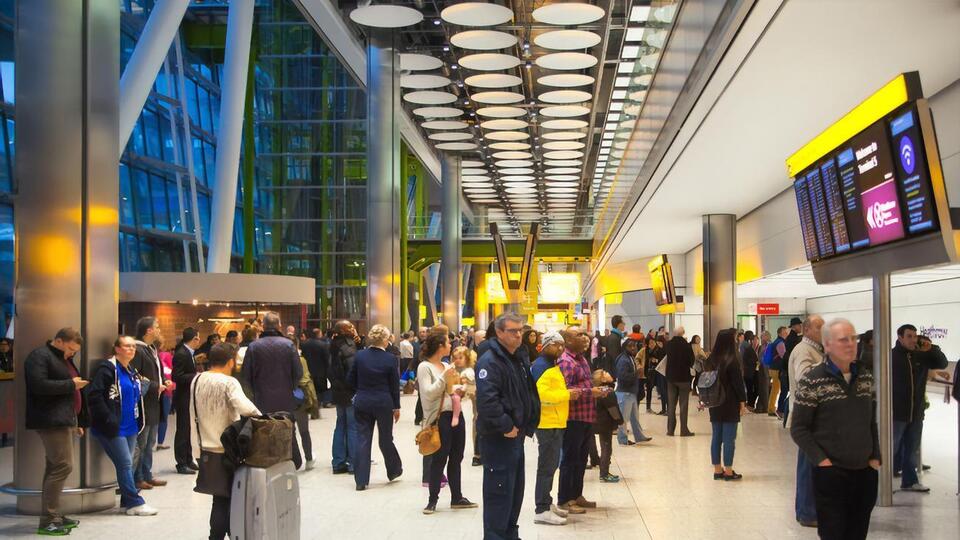 МАУ планирует осуществлять полеты в Хитроу три раза в неделю