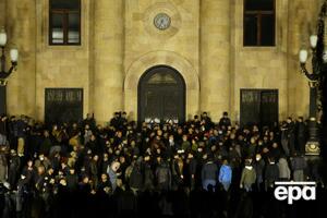 Протесты и беспорядки в Ереване вспыхнули после заявления о прекращении войны в Карабахе