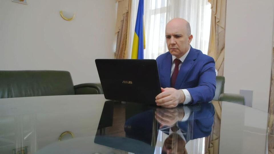 Роман Абрамовский: Хотим, чтобы такие датчики были на всех предприятиях, работаем над тем, чтобы объединять их в один реестр