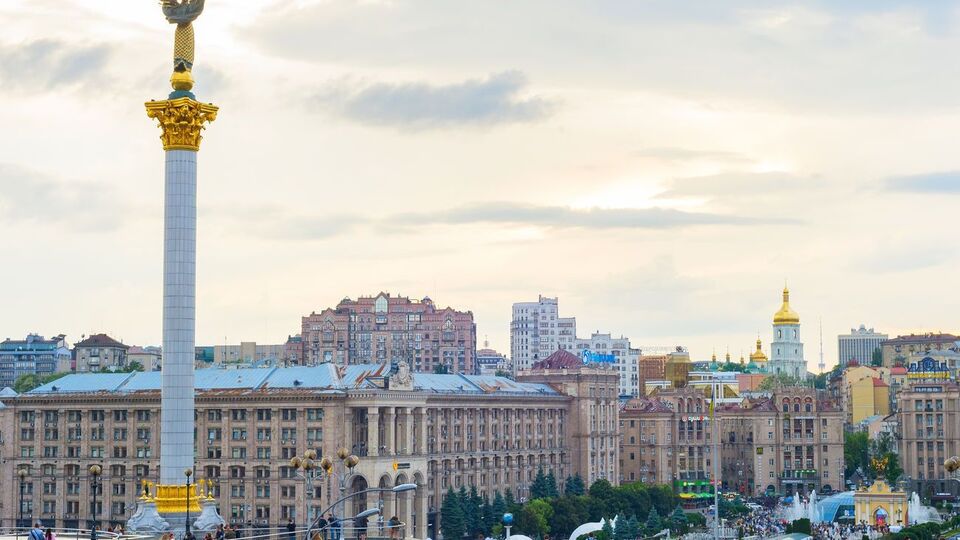 52,2% опрошенных думают, что Украине стоит заставлять своих граждан уважать государственные символы и язык