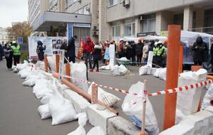 Митингующие требуют также обнародования всех протоколов комиссии по предоставлению разрешений ГАСК за последние шесть – семь месяцев