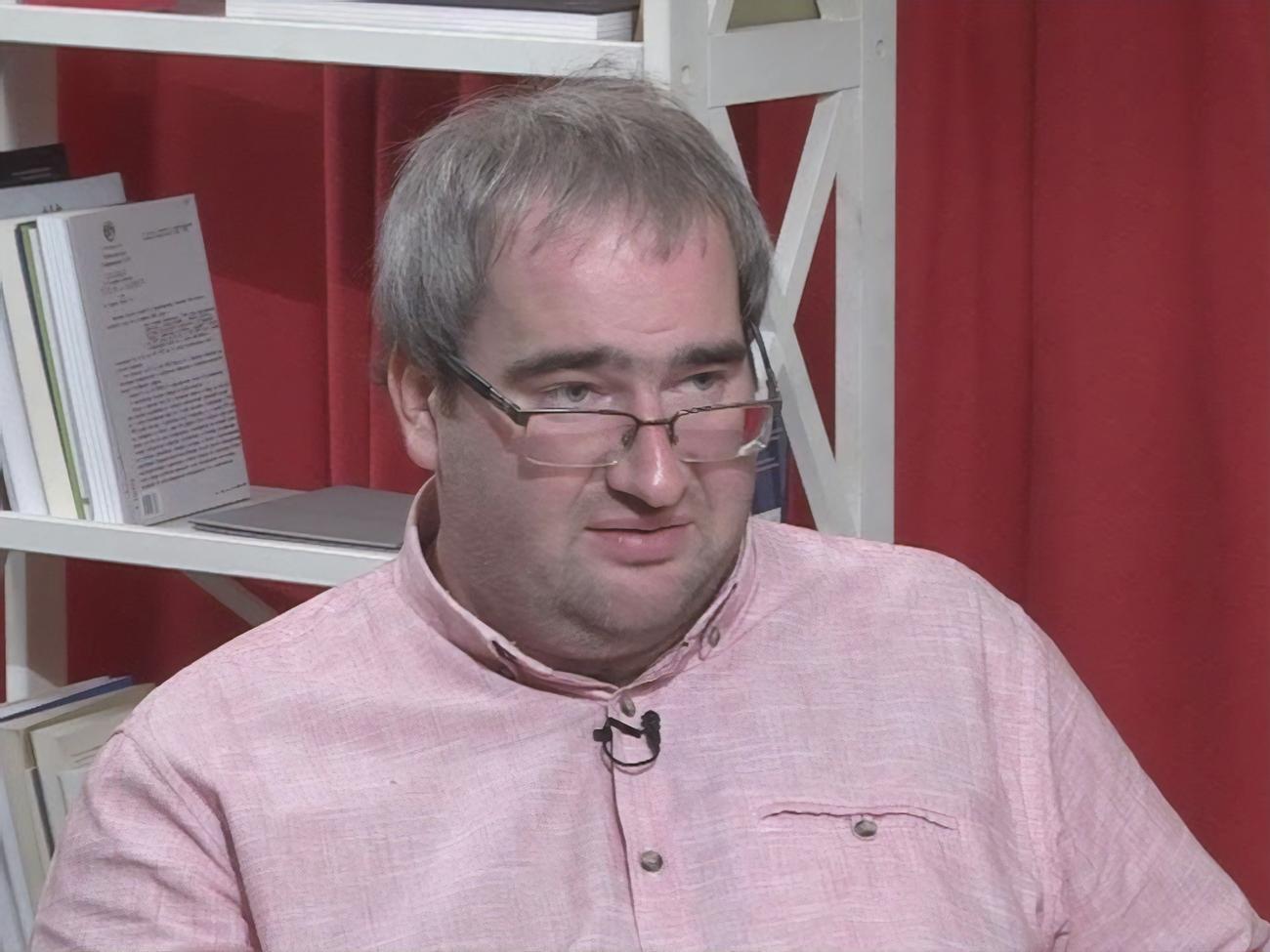 Корнейчук &ndash; Абрамовскому:&nbsp;Ваша партия имеет серьезную поддержку среди киевлян? Если нет, то зачем лезть к местной власти со своими некомпетентными советами?