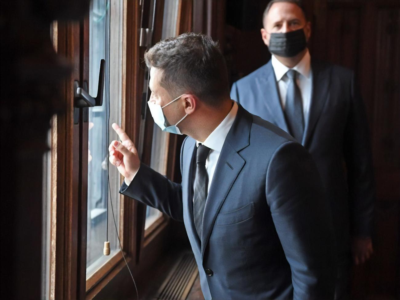 Зеленський і Єрмак отримали позитивні тести на COVID-19 9 листопада