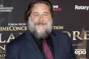 В прошлом Кроу был женат на актрисе Спенсер