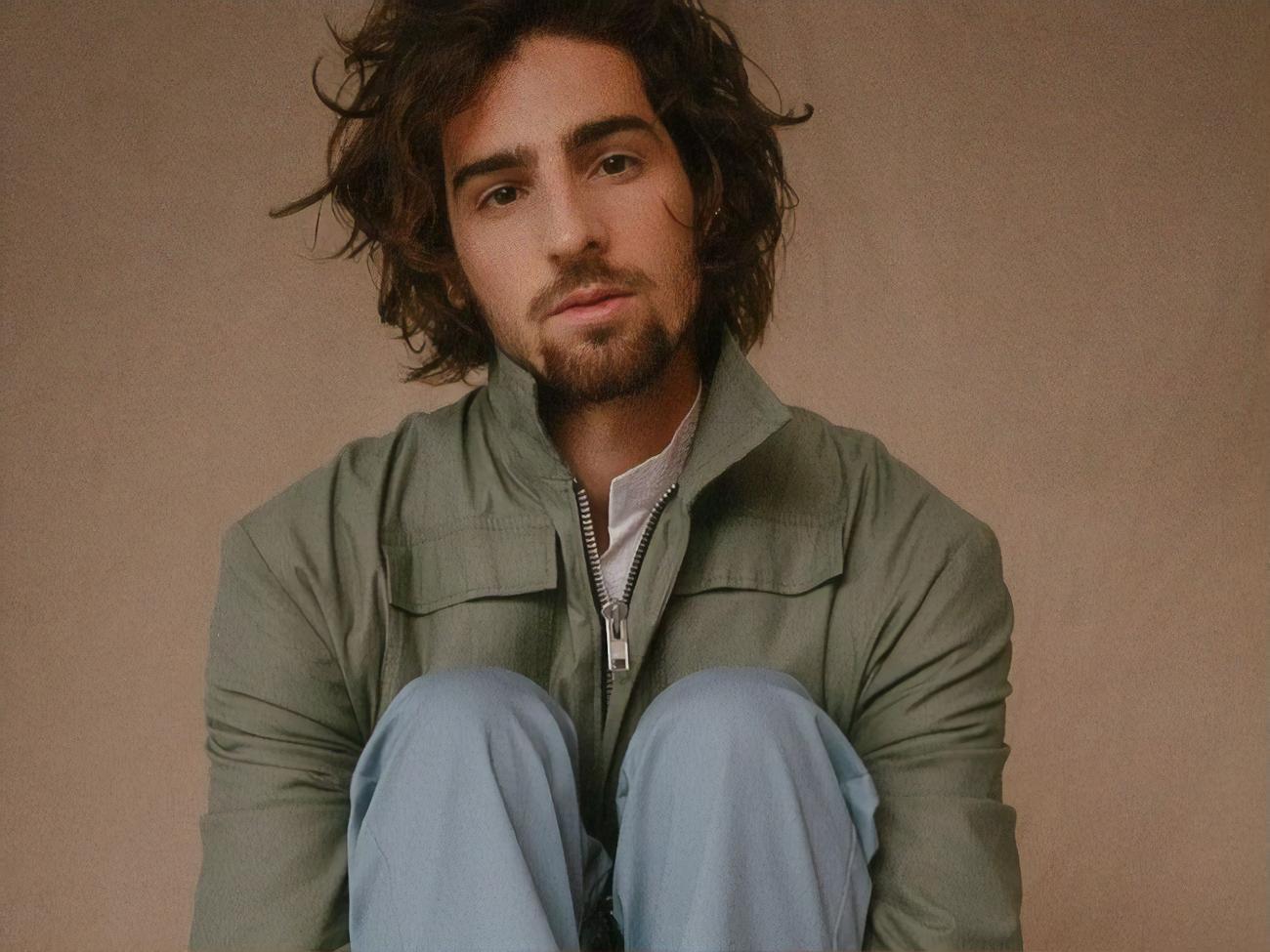 Dantes, працюючи над піснею, сумнівався, чи варто все це затівати