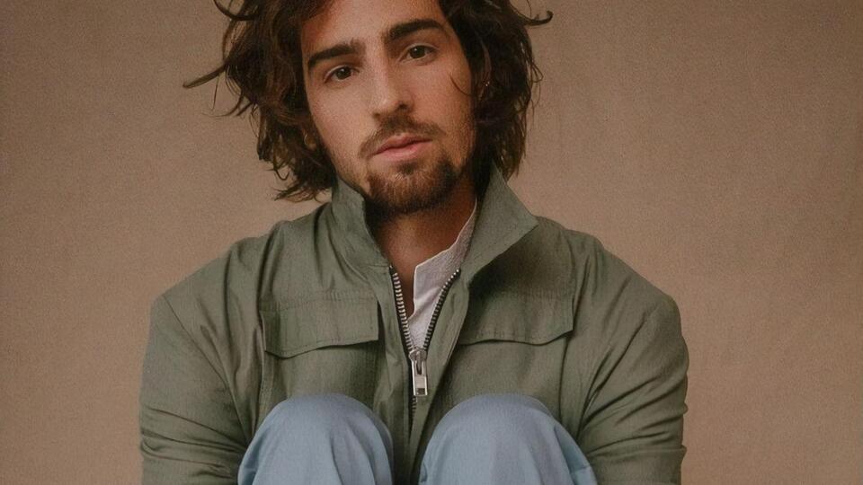 Dantes, работая над песней, сомневался, стоит ли все затевать