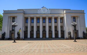 Согласно результатам опроса, в парламент проходят четыре партии