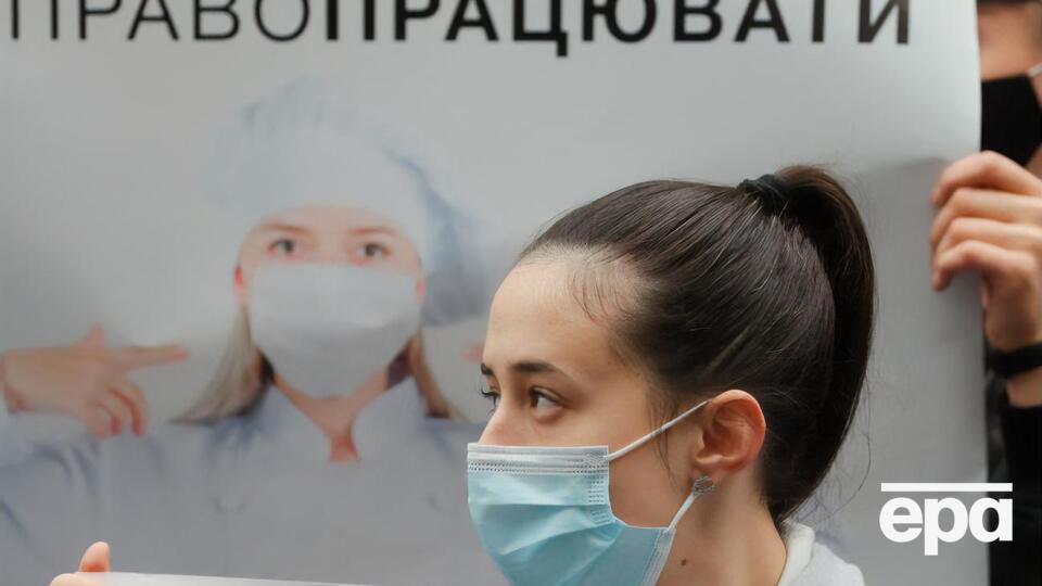 У вихідні працюватимуть виключно продуктові магазини, аптеки, транспорт, автозаправні станції та ветеринарні аптеки