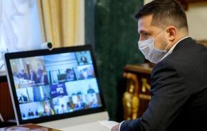 Зеленский: Третий день я нахожусь на самоизоляции, но не изолировался от работы