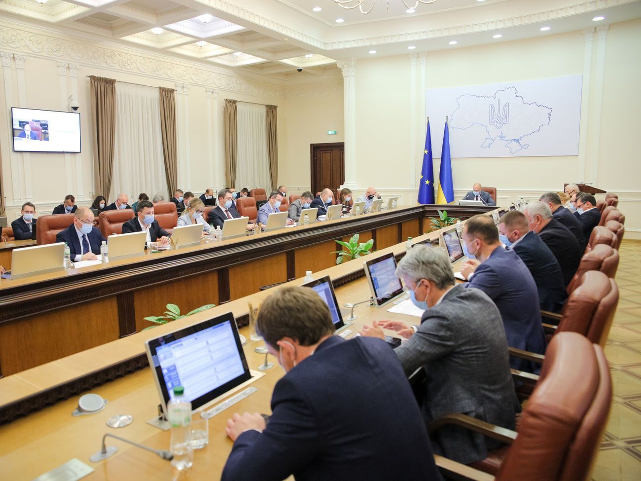 Кабмин принял решение 11 ноября