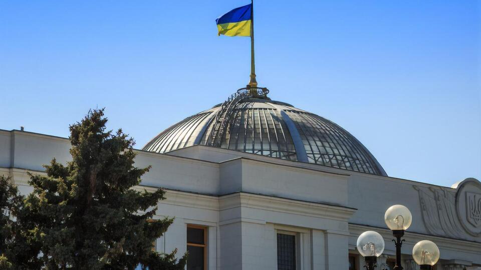 Взрывотехники проверили здание Рады и всю прилегающую к ней территорию