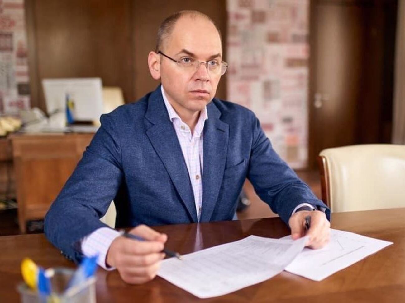 Степанов заявил, что в решении Кабмина не идет речь о выходных