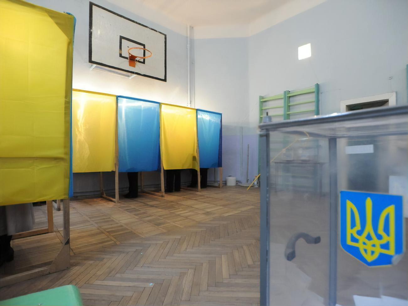 Местные выборы в Украине прошли 25 октября