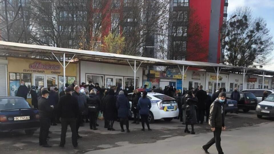 Полиция следит за соблюдением карантина во Львове