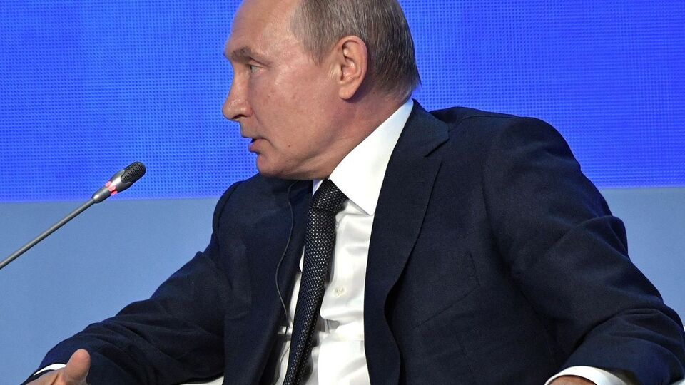 Инициатором разговора с Алиевым был Путин (на фото)