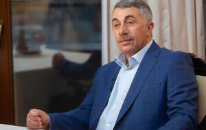 Комаровський: Після виборів президентських ставлення – як у цьому анекдоті: "Отче, у мене завтра весілля – яку мені вдягнути нічну сорочку?"