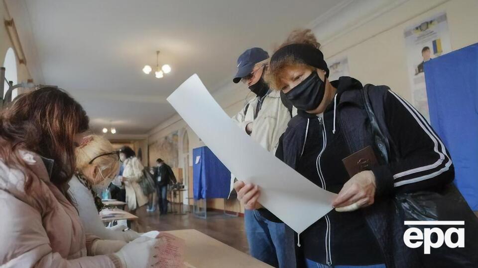 У семи містах України 15 листопада відбувається другий тур виборів міських голів