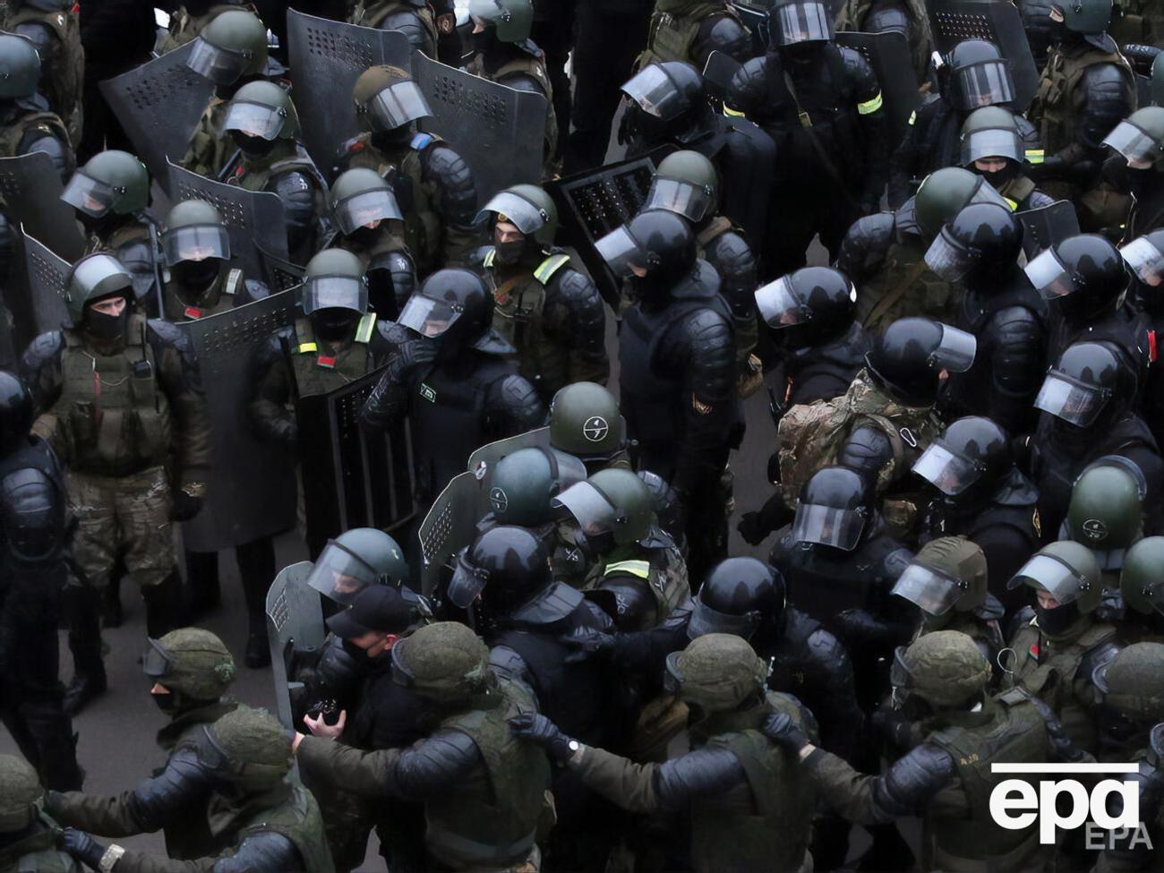 Білоруський ОМОН учора затримав трьох лікарів-онкологів