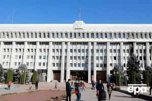 Дострокові президентські вибори в Киргизстані призначили на 10 січня