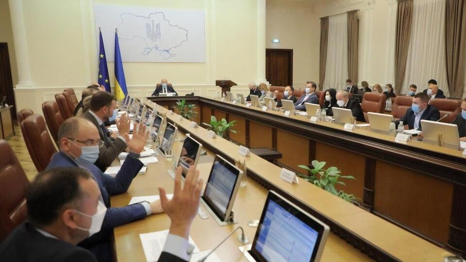 Кабмин не согласовал с Радой введение "карантина выходного дня"
